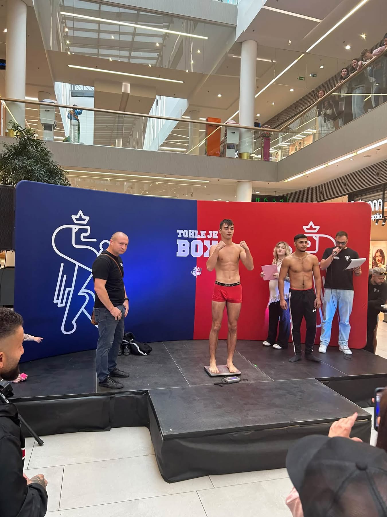 Dva členové ČFB slaví vítězství na galavečeru TOHLE JE BOX v Teplicích.